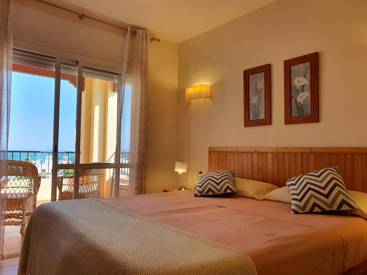 Carabeo 2000 2.3 Apartment เนร์คา ภายนอก รูปภาพ