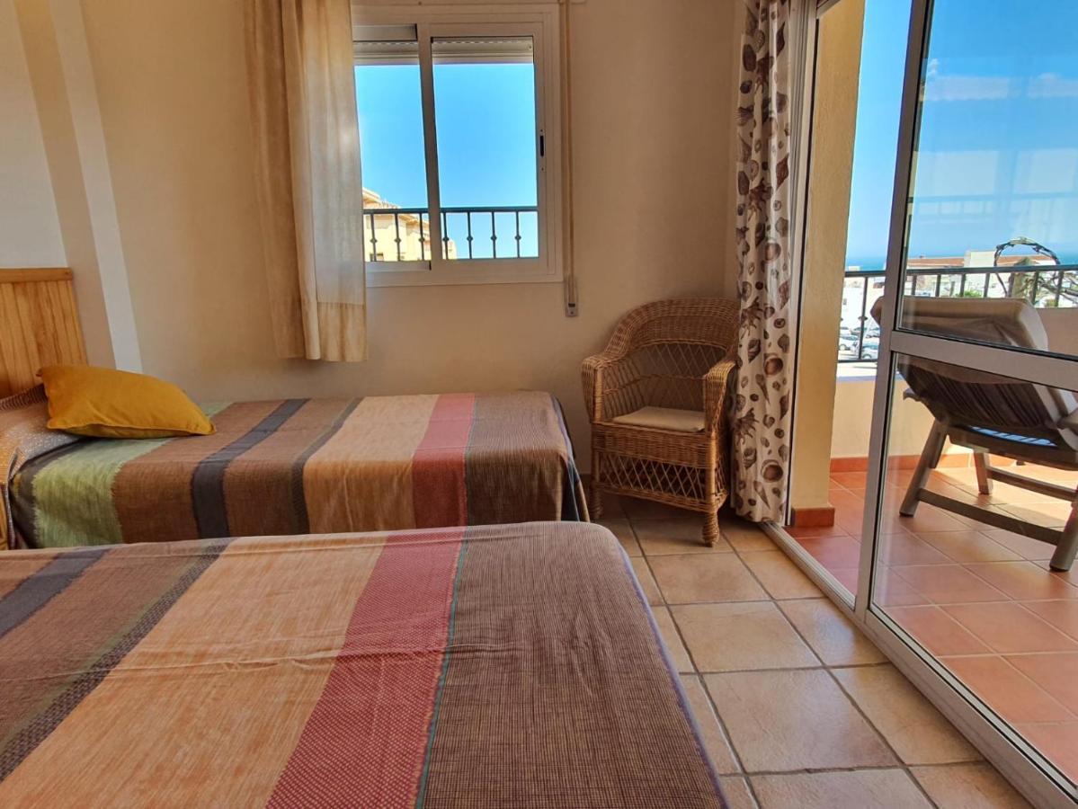 Carabeo 2000 2.3 Apartment เนร์คา ภายนอก รูปภาพ